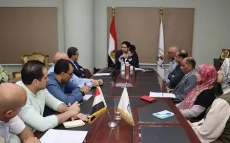 نائب محافظ بني سويف يبحث تطبيق خدمات تعليمية إلكترونية للطلاب والمعلمين