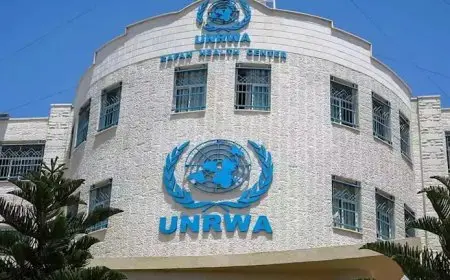 مدير شؤون الأونروا في الضفة يدعو إلى حماية موظفي الوكالة