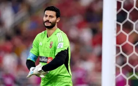 الأهلي ينعى والد محمد الشناوي