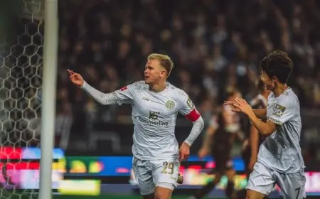 مدرب ماينز الألماني يتلقى 3 عقوبات بسبب رمية تماس