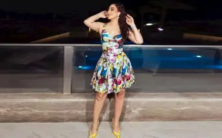 بـ”فستان جريء”.. 20 صورة لإطلالة بوسي الجديدة وعبير صبري تعلق (صور)