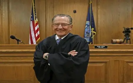 بعد معاناة مع السرطان.. وفاة القاضي الأمريكي “الرحيم” فرانك كابريو