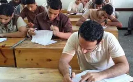 طلاب الدور الثاني بالثانوية العامة يؤدون اليوم امتحاني الكيمياء والجغرافيا