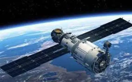 هل يتعلم علماء الفلك وشركات الأقمار الاصطناعية كيفية اقتسام منافع الفضاء فيما بينهم؟