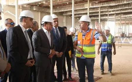 وزير الصحة يتفقد مشروع إنشاء المخازن الاستراتيجية للمنتجات والأجهزة الطبية بالعاصمة الإدارية