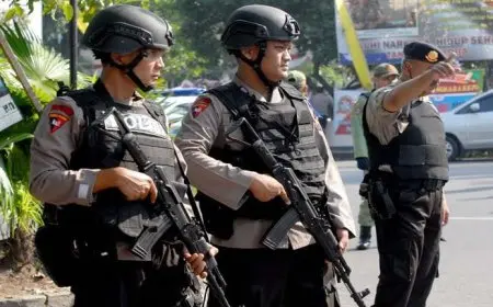 مقتل 3 أشخاص في إندونيسيا مع تحول الاحتجاجات على امتيازات المشرعين لأعمال عنف