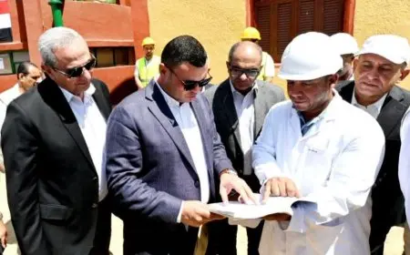 وزير الإسكان يتابع مع محافظ الغربية رفع طاقة محطة مياه نهطاي 105%