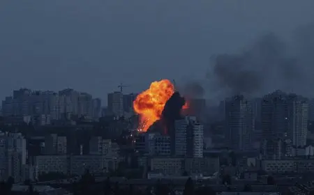 روسيا تشن هجوما واسعا على جنوبى أوكرانيا بعد غارة جوية مدمرة على كييف