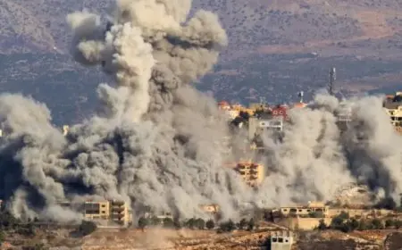 تضرر منازل واندلاع حرائق جراء غارات إسرائيلية على جنوب لبنان