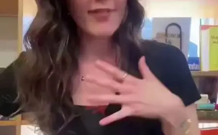 قدمت لهم كتبا أقدم بـ100 عام من دولتهم.. عاملة بمكتبة أسترالية تسخر من إسرائيليين