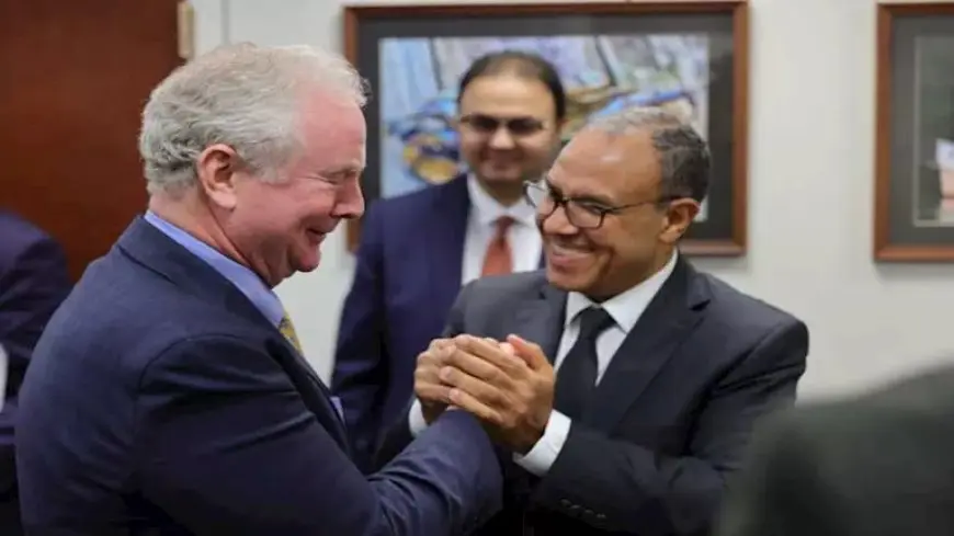 وزير الخارجية يلتقي السيناتور “كريس فان هولن” بمجلس الشيوخ الأمريكي