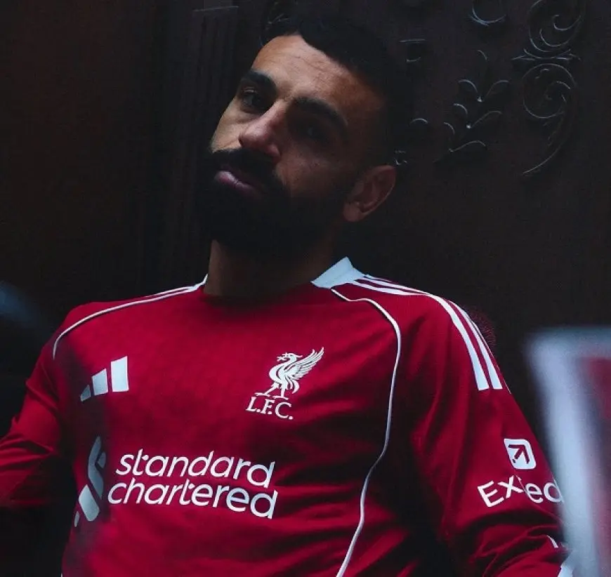 ليفربول يكشف عن قميصه الأساسي للموسم الجديد