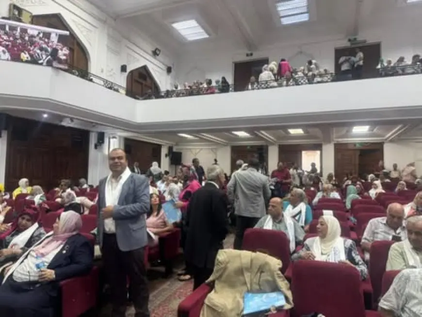 انطلاق فعاليات الجمعية العمومية للمهن الطبية بالوقوف حدادا على شهداء غزة