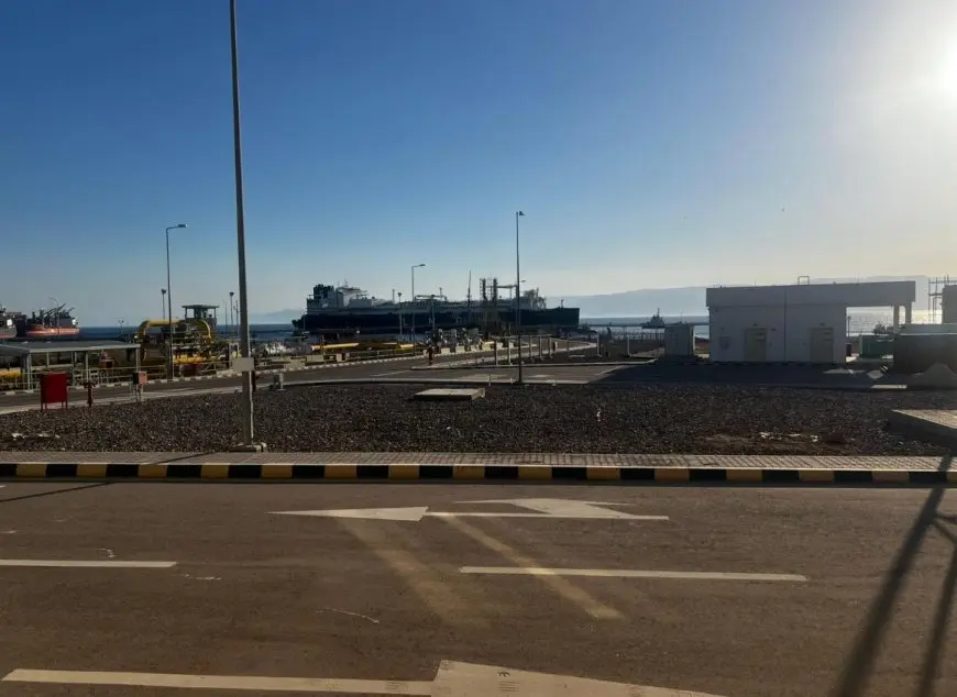 وصول وحدة التغييز العائمة «إينرجيوس فورس» إلى ميناء العقبة بالأردن لتأمين إمدادات الطاقة