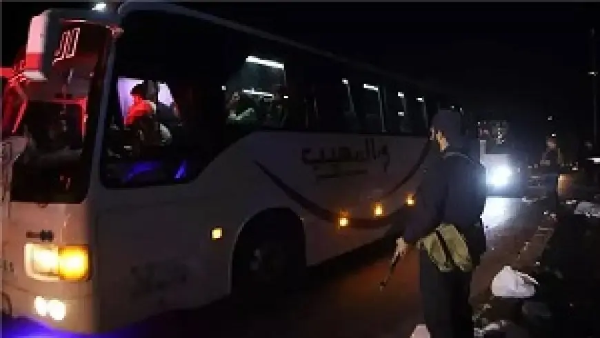 سوريا.. وصول 6 حافلات إلى ريف درعا لإجلاء مدنيين من السويداء