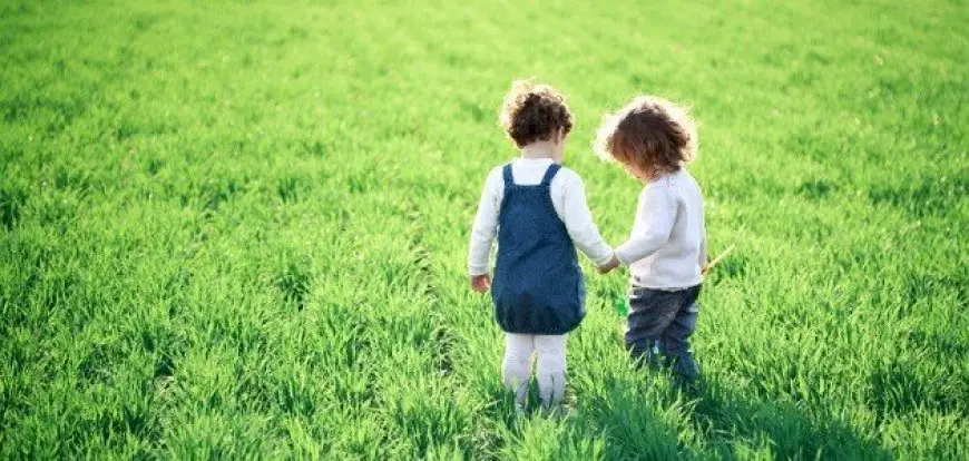 الطبيعة رئة الطفولة.. كيف تؤثر البيئات الخضراء على النمو النفسي والجسدي للأطفال؟