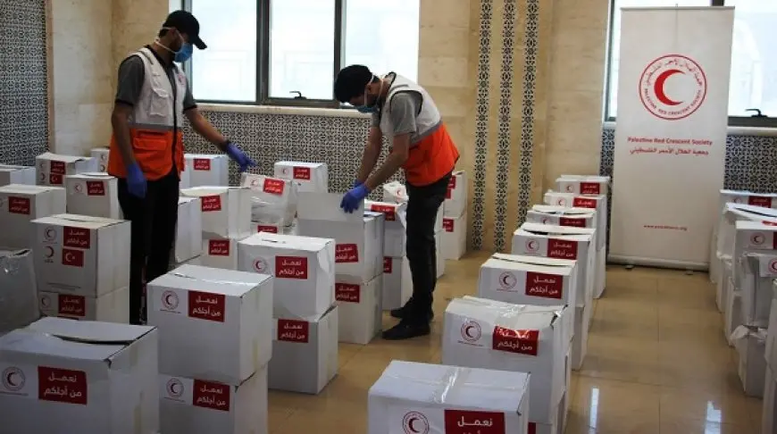 الهلال الأحمر التركي ترسل 1200 طرد غذائي إلى الضفة الغربية