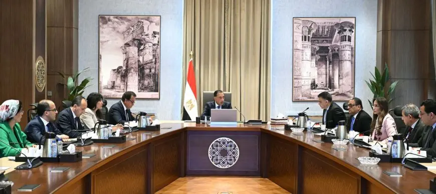 مدبولي يوجه بتعزيز القدرات المالية للهيئة المصرية للشراء الموحد وتسريع سداد مستحقاتها