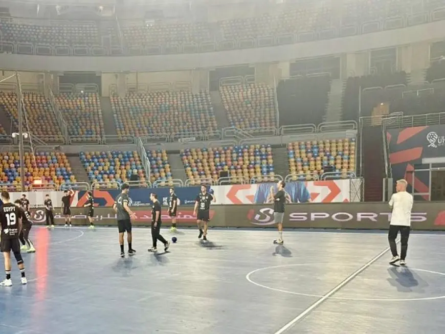 فرناندو يقود مران منتخب الناشئين استعدادًا لبطولة العالم لكرة اليد