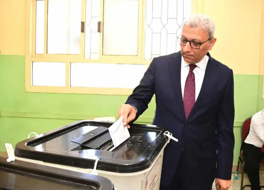 وكيل أول مجلس النواب يدلي بصوته في انتخابات الشيوخ