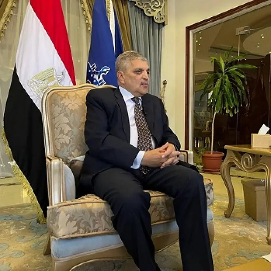 رئيس هيئة قناة السويس : نتوقع إيرادات بنحو ملياري دولار في النصف الثاني من العام الحالي