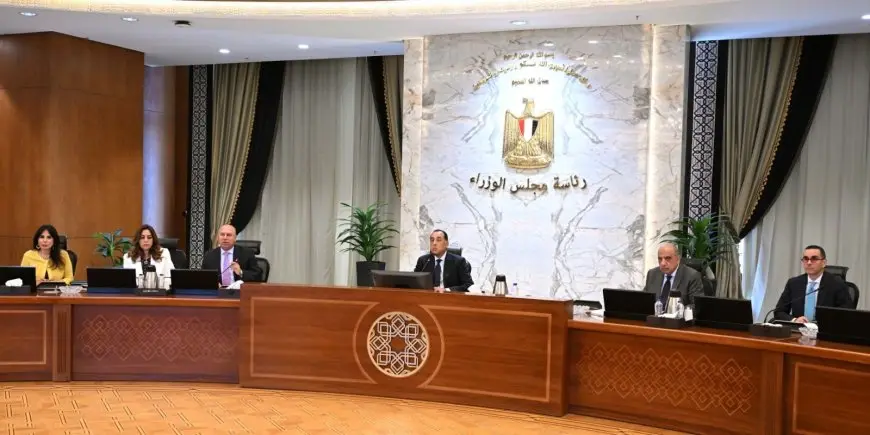 مدبولي يتابع خطة تعديل حدود الكربون لزيادة تنافسية الصادرات