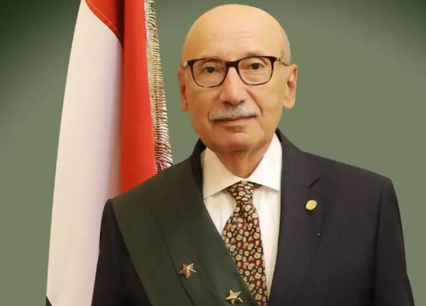رئيس محكمة النقض يدلي بصوته في انتخابات مجلس الشيوخ 2025