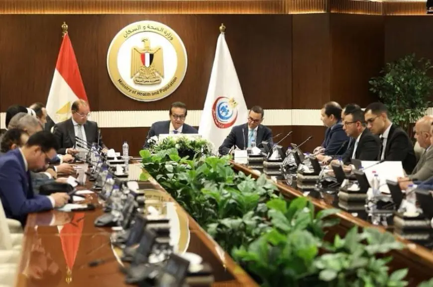 وزير الصحة يتابع موقف ملف المساهمة التكافلية بمنظومة التأمين الصحي الشامل