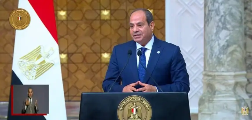 الرئيس السيسي يناشد وسائل الإعلام تكثيف تغطيتها للمساعدات التي ترسلها مصر إلى غزة