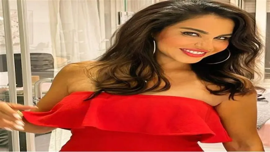 نسرين أمين وابنتها بنفس الفستان:”مستغربة فساتيني بتروح فين؟”