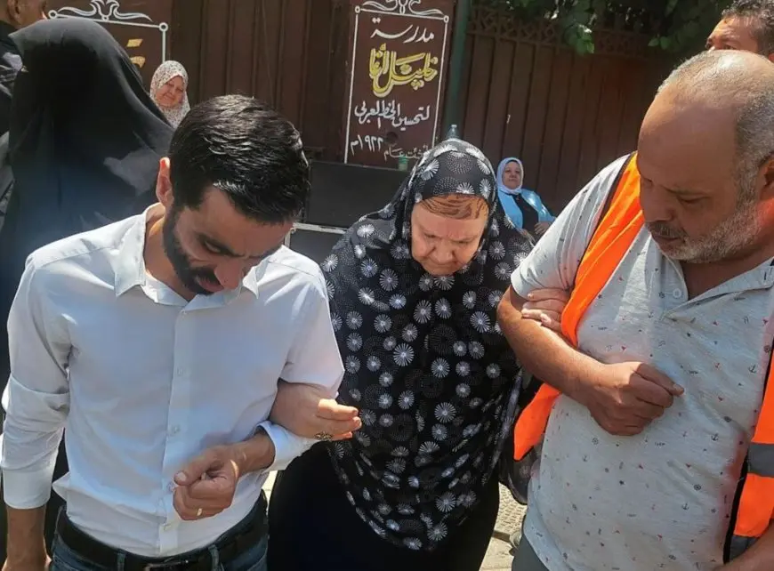 الداخلية تساند كبار السن وذوي الهمم في عملية التصويت بانتخابات مجلس الشيوخ.. وسيدات من كبار السن: جئنا من أجل مصر واستقرار الوطن