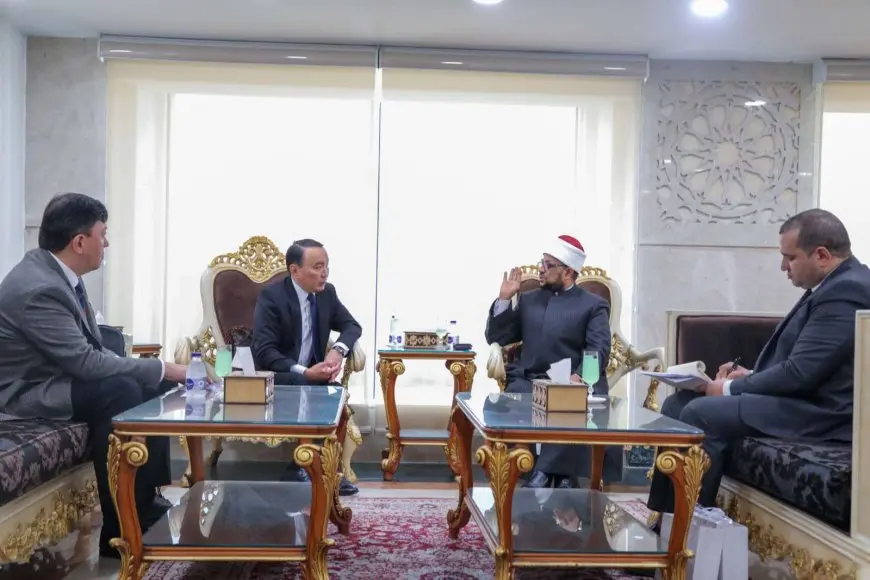 أمين مجمع البحوث الإسلامية يبحث مع سفير كازاخستان تعزيز التعاون العلمي والديني مع الأزهر