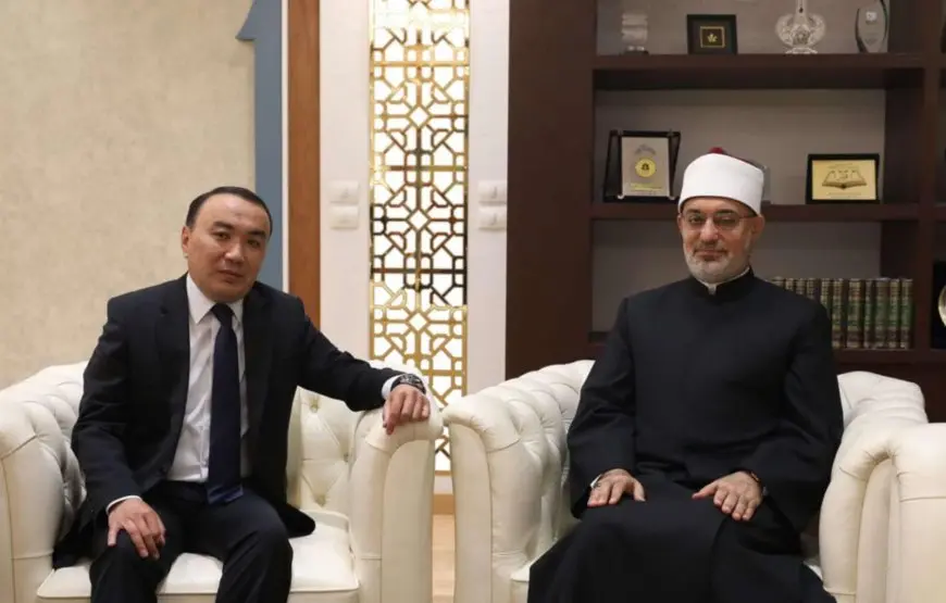مفتي الجمهورية يشيد بمتانة العلاقات الدينية والعلمية بين مصر وكازاخستان