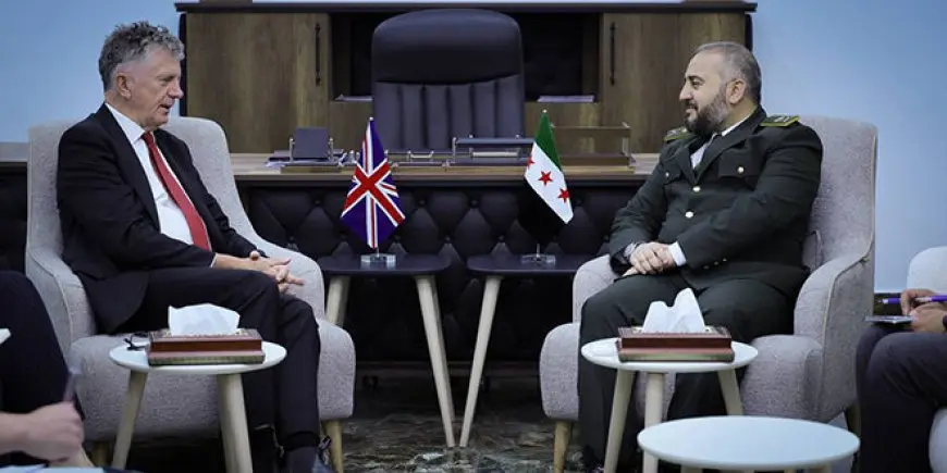 وزير الدفاع السوري يبحث مع مستشار الأمن القومي البريطاني سبل تعزيز العلاقات بين البلدين