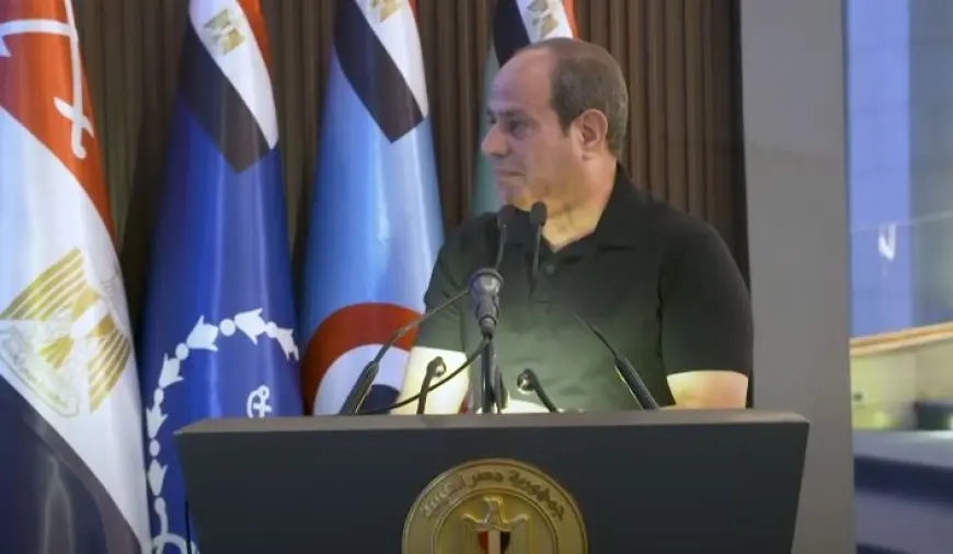 الرئيس السيسي لطالبات متدربات بالأكاديمية العسكرية: عليكن الاستفادة من هذه الفرصة