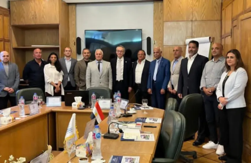 وفد روسي من ليبيتسك يبحث مع رجال أعمال الإسكندرية فرص التبادل التجاري والتعاون الصناعي