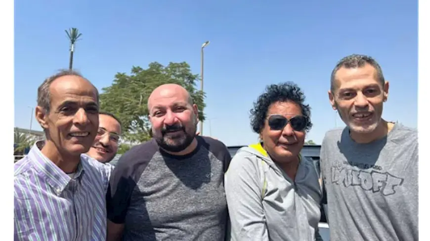 أول صورة لمحمد منير بعد مغادرة المستشفى