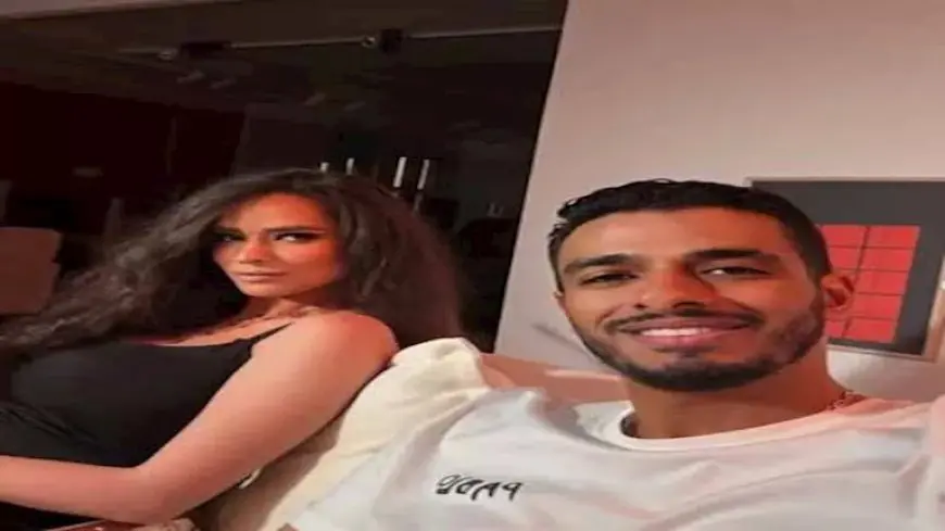 هنا يسري تحتفل مع شقيقها بعيد ميلاده