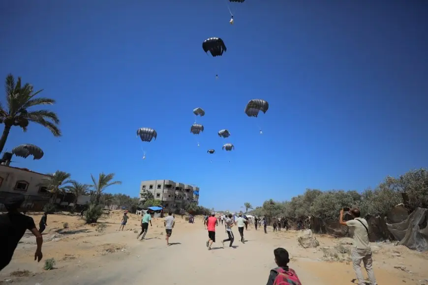 الإعلام الحكومي في غزة: الاحتلال يعرقل عمل الأونروا ويُحاصر المؤسسات الإنسانية في غزة