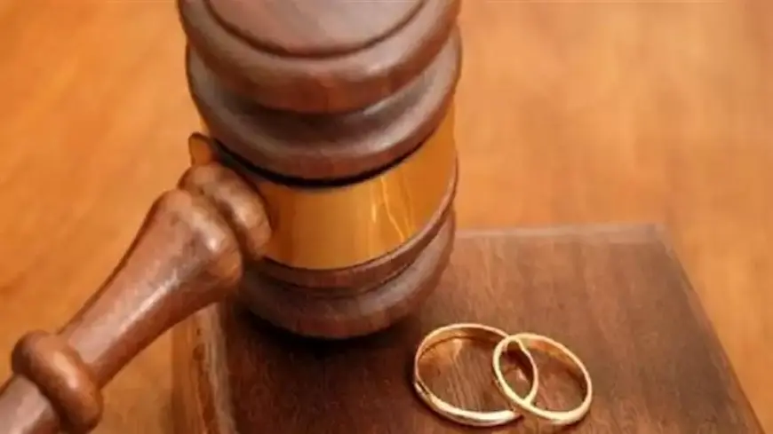 موظف يقاضي زوجته أمام المحكمة: “مبتعرفش تطبخ حتى بيض”