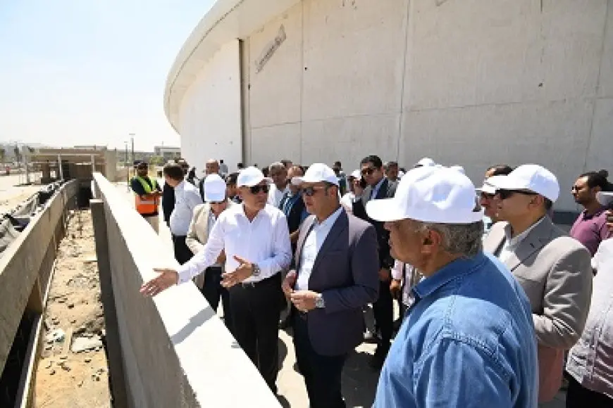 وزير الإسكان يوجه بسرعة الانتهاء من المنطقة الاستثمارية بمشروع حدائق تلال الفسطاط