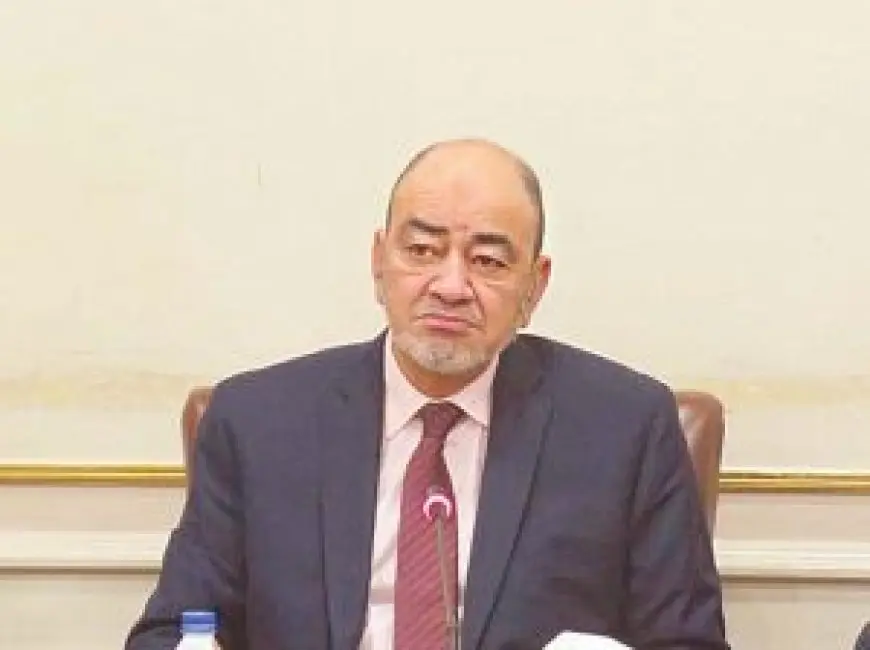 الاثنين.. الشعبة العامة للمستلزمات الطبية تبحث أزمة مديونية هيئة الشراء الموحد البالغة 43 مليار جنيه