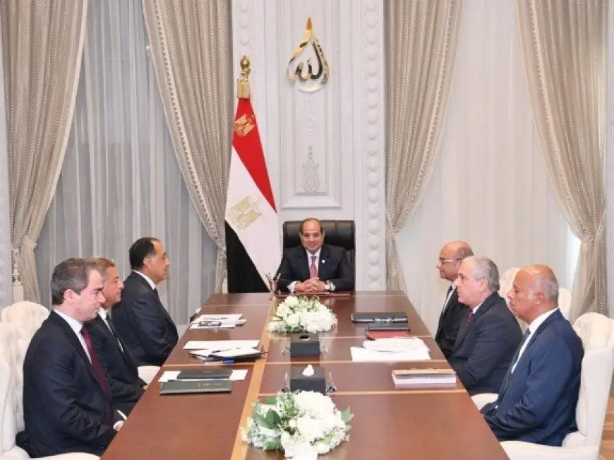 السيسي يشدد على تأهيل الكوادر الشابة وترسيخ مبدأ الرأي والرأي الآخر في الإعلام المصري