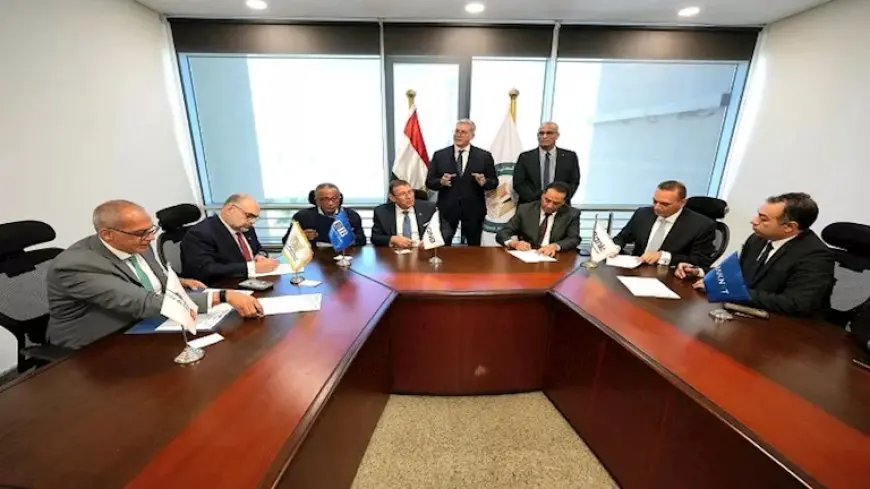 وزير البترول يشهد توقيع اتفاق لتمويل مشروع إنتاج الصودا آش ومشتقاتها