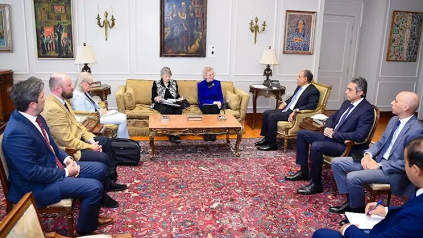 عبد العاطي وقادة مجموعة “ذا إلدرز” يناقشون مستجدات الأوضاع بغزة