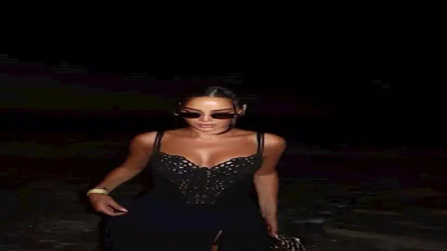 صور | بسمة بوسيل بفستان جريء ونظارة شمس بالليل.. والجمهور يعلق