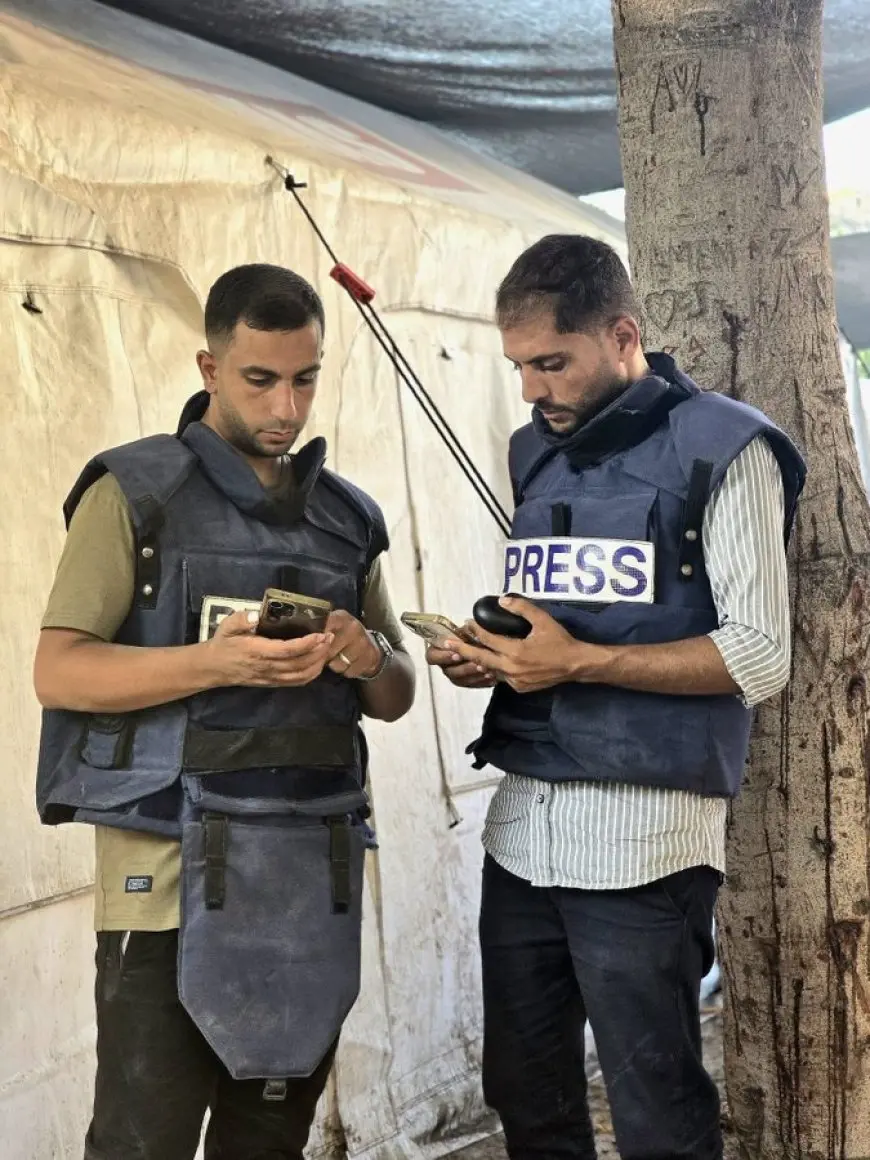 وقفة غضب في تونس تنديدا باغتيال إسرائيل 5 صحفيين بغزة: يا شهيد لا تهتم الحرية تُفدى بالدم