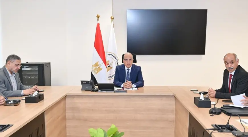 وزير الري يتابع أعمال تطوير منظومة المراقبة والتشغيل بالسد العالي وصيانة خزان أسوان وبواباته