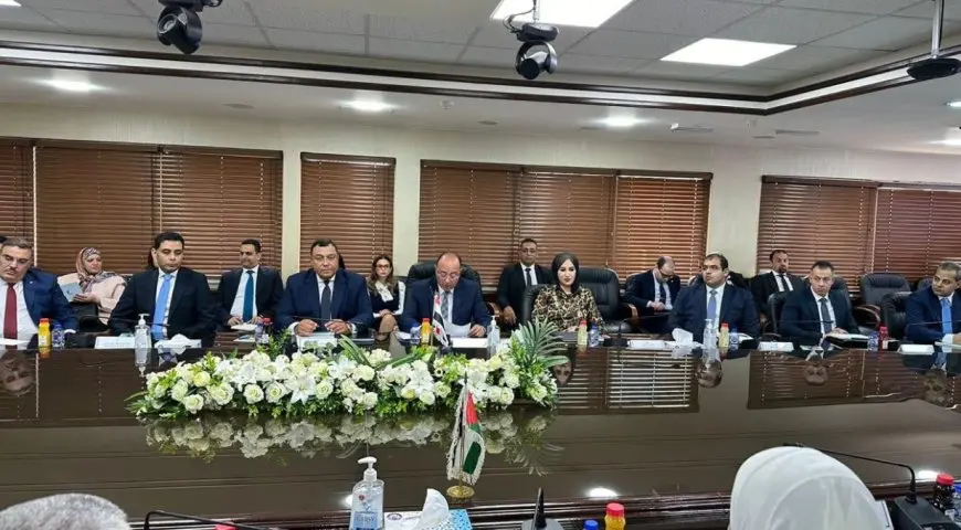 بحث تعزيز التعاون بين مصر والأردن في مجالي السياحة والآثار