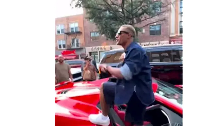 محمد رمضان في كواليس تصوير أحدث أغانيه “مفيش طبطبة” في نيويورك (فيديو)